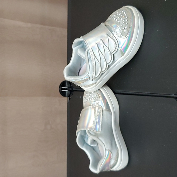 Skechers, velcro light up sneakers, iridescent silver, size toddler 6 - Picture 1 of 8